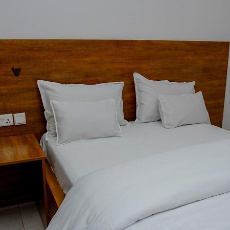 Ally Ngali Motel Kigali Ngoại thất bức ảnh